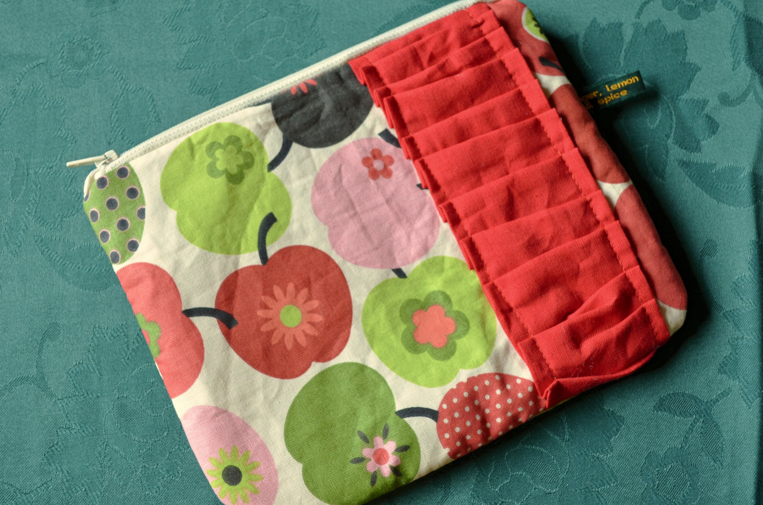 Apple Pouch Giveaway by gingerlemonandspice