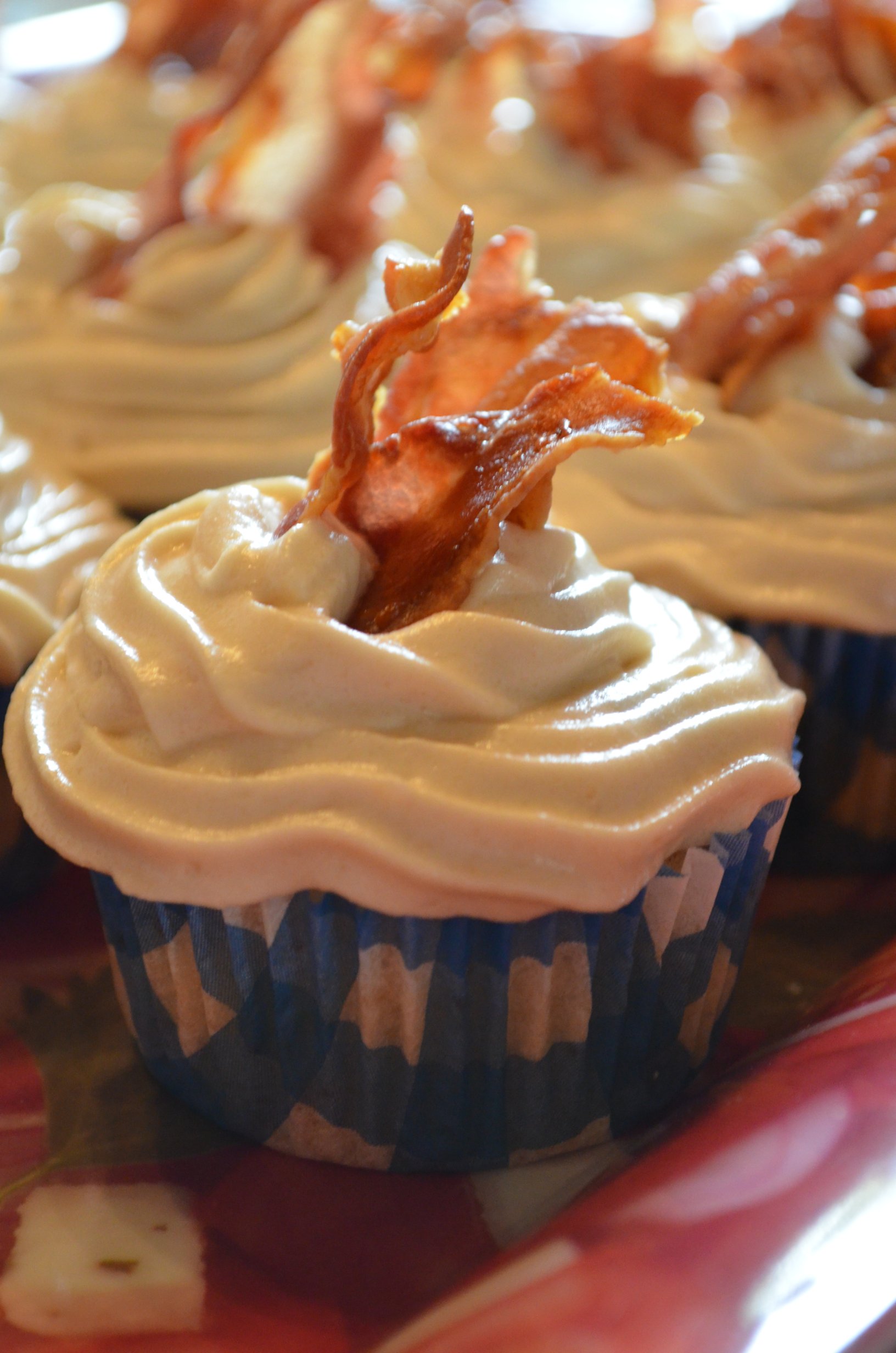 Caramel Maple Bacon Cupcakes by gingerlemonandspice